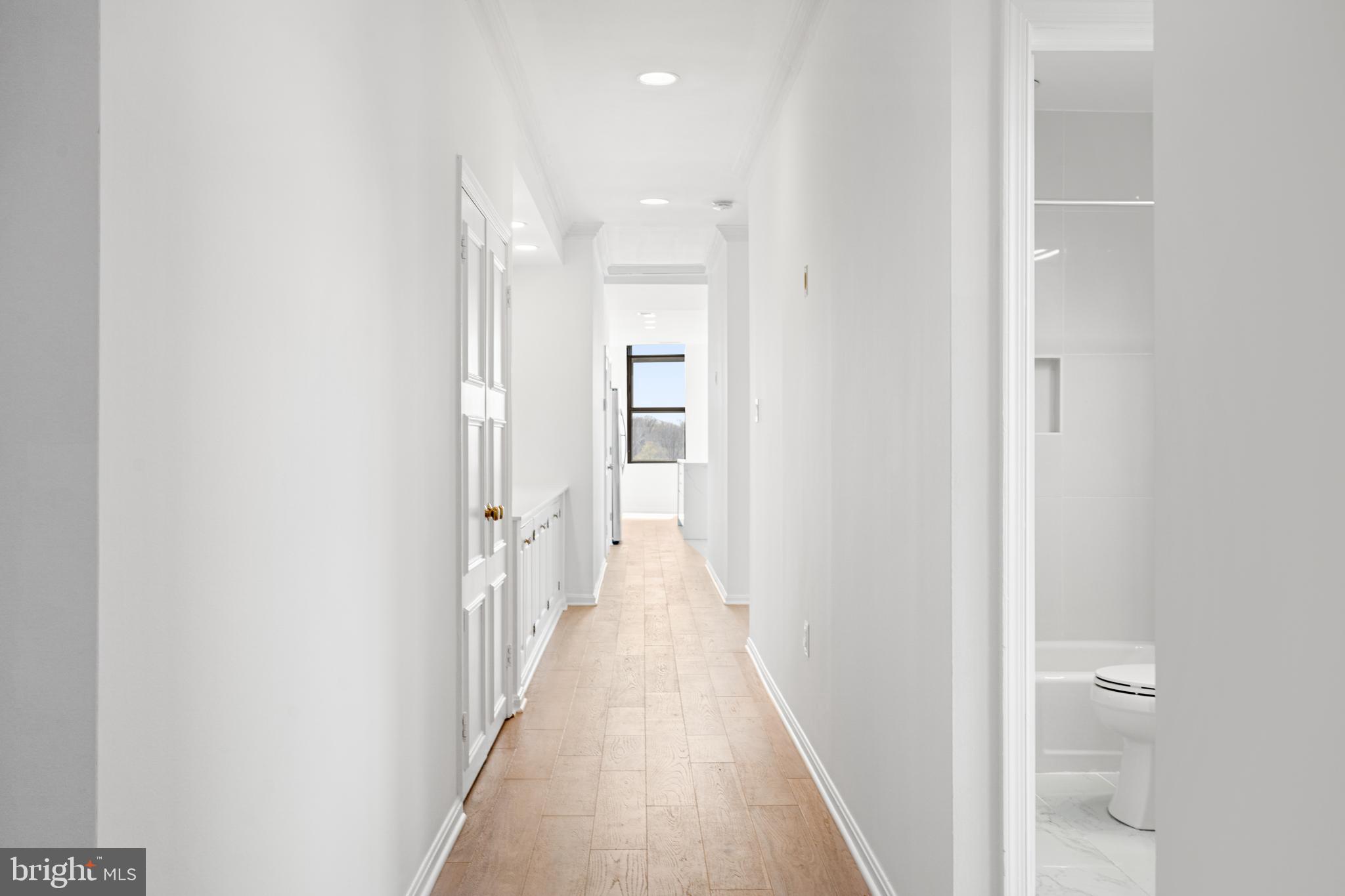 3299 K Street Northwest, Unit 704 Washington, DC 20007 - Photo 5 of 34 Hallway