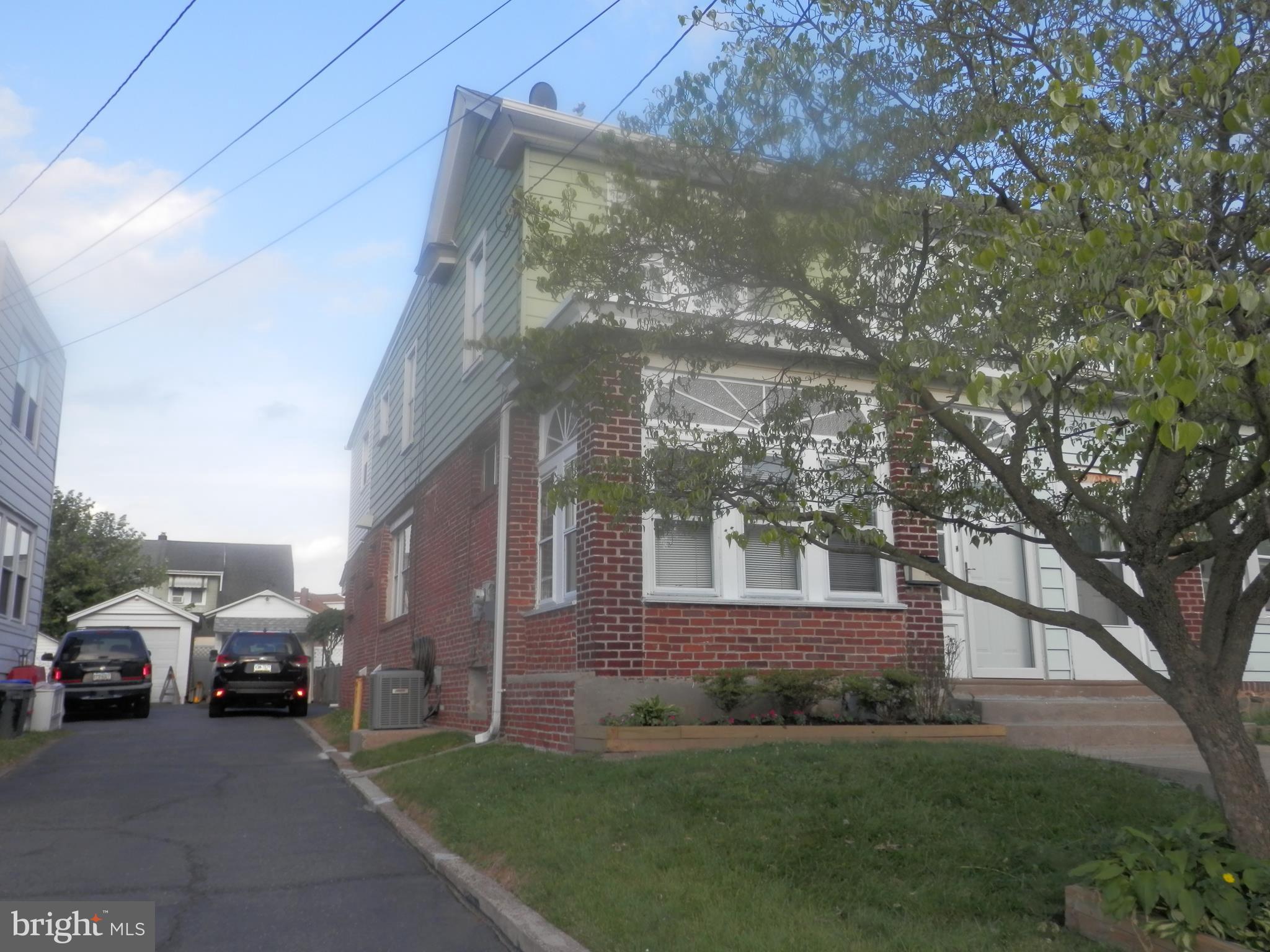 7 West Forestview Road Brookhaven, PA 19015 - Photo 3 of 54 Gallery Image 3