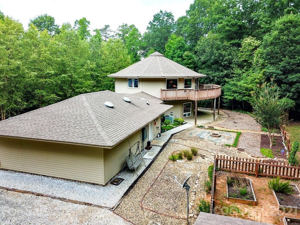 24 Juniper Lane Marion, NC 28752 - Photo 47 of 48 an aerial view of a house with swimming pool table and chairs