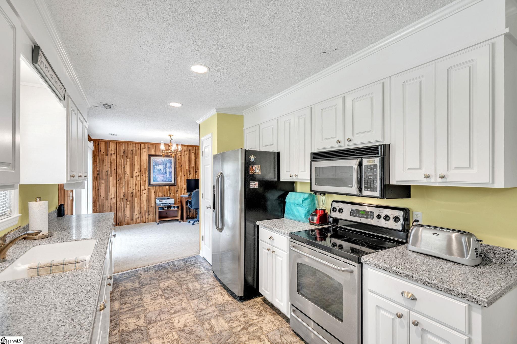 334 Deep Water Road Union, SC 29379 - Photo 12 of 32