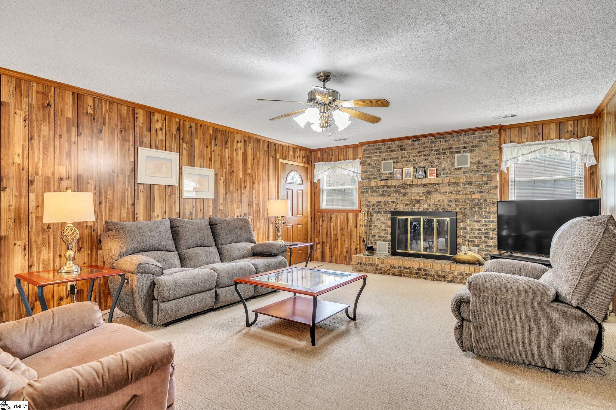 334 Deep Water Road Union, SC 29379 - Photo 4 of 32
