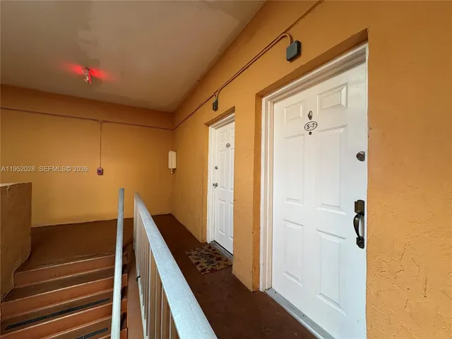 $2,150 | 9453 Southwest 76th Street, Unit S7, Miami, FL 33173