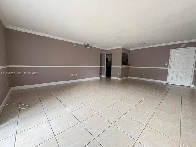 $2,150 | 9453 Southwest 76th Street, Unit S7, Miami, FL 33173