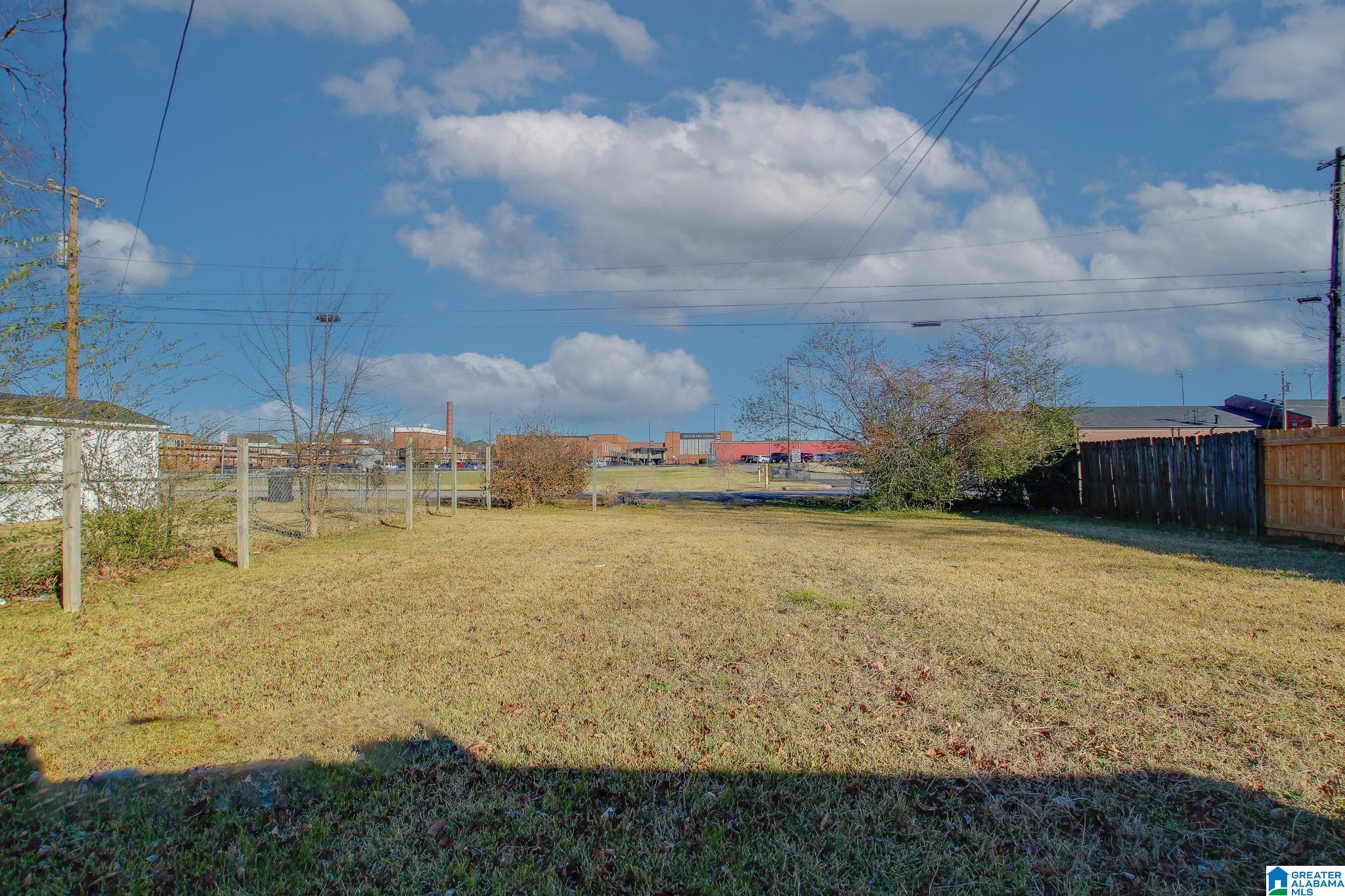 918 9th Avenue Southeast Decatur, AL 35601 - Photo 5 of 18