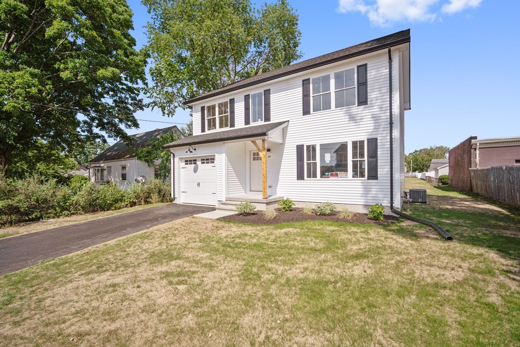 49 Nagle Street Springfield, MA 01151 - Photo 3 of 31