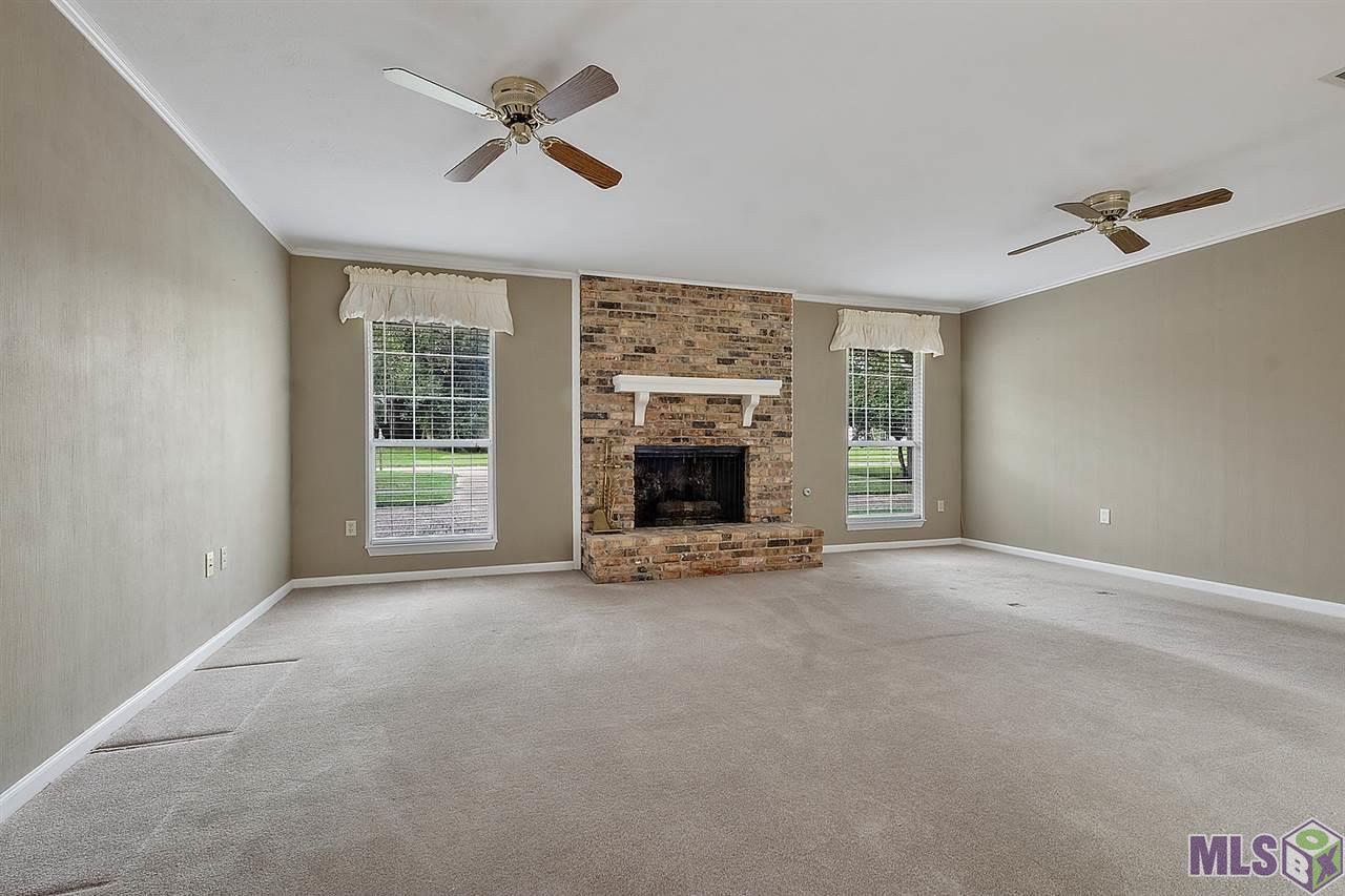 722 Anvil Drive Baton Rouge, LA 70808 - Photo 3 of 14 Living Room