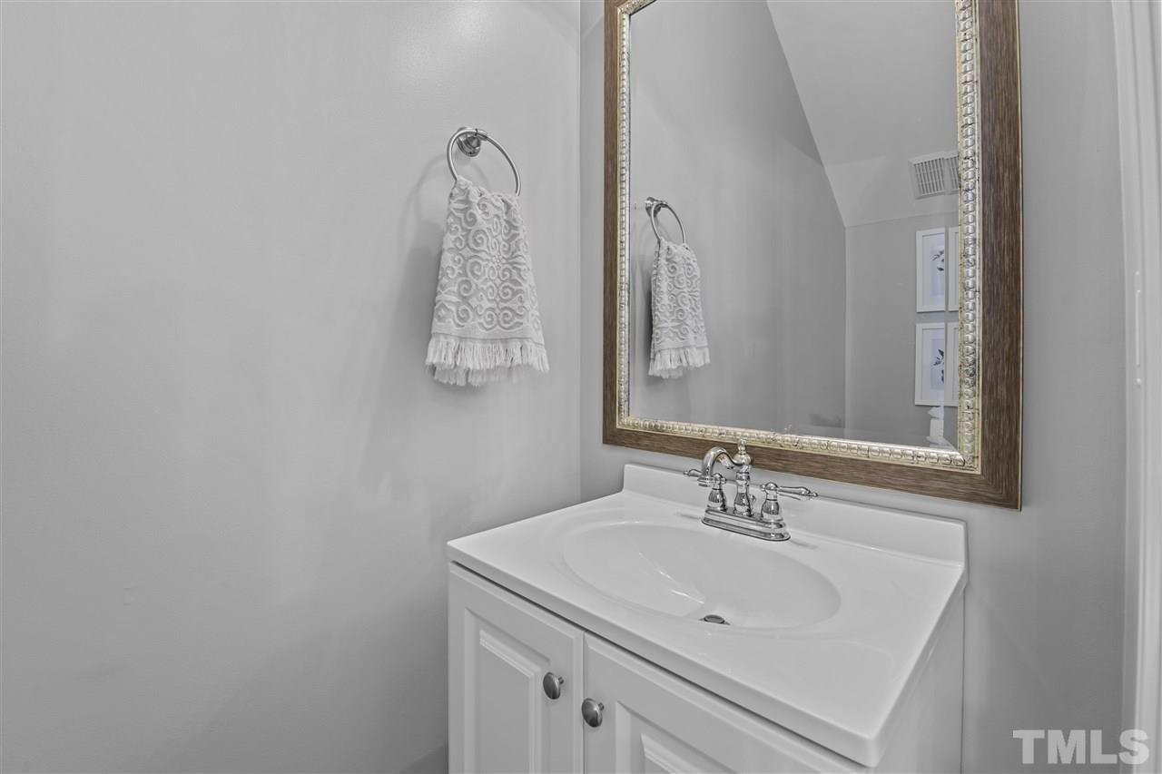 4526 Sugarbend Way Raleigh, NC 27606 - Photo 11 of 27 Gallery Image 11