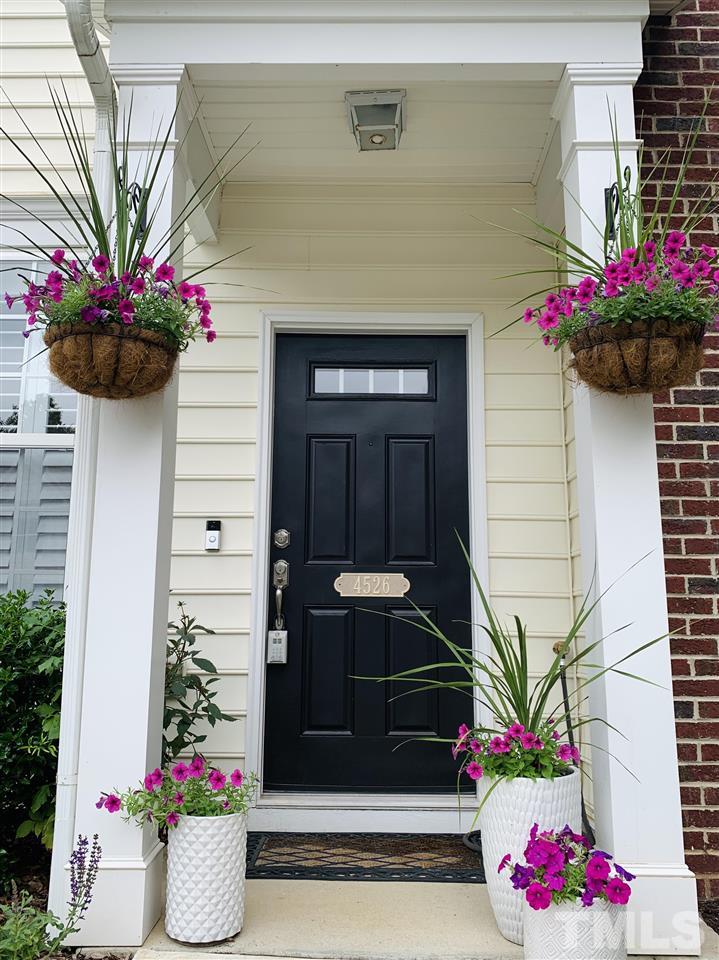 4526 Sugarbend Way Raleigh, NC 27606 - Photo 3 of 27 Gallery Image 3