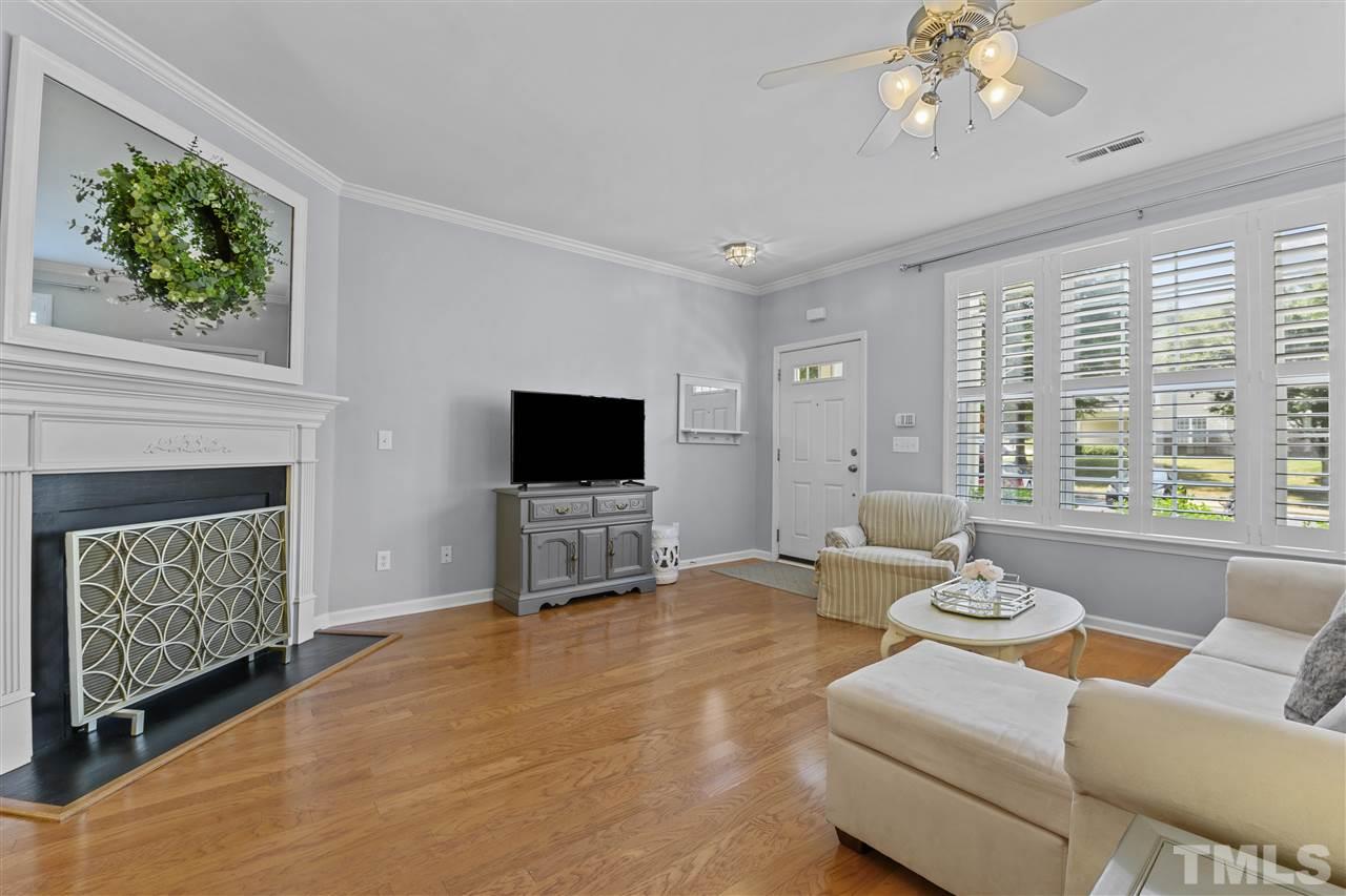 4526 Sugarbend Way Raleigh, NC 27606 - Photo 5 of 27 Gallery Image 5
