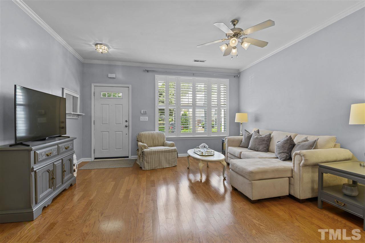 4526 Sugarbend Way Raleigh, NC 27606 - Photo 6 of 27 Gallery Image 6