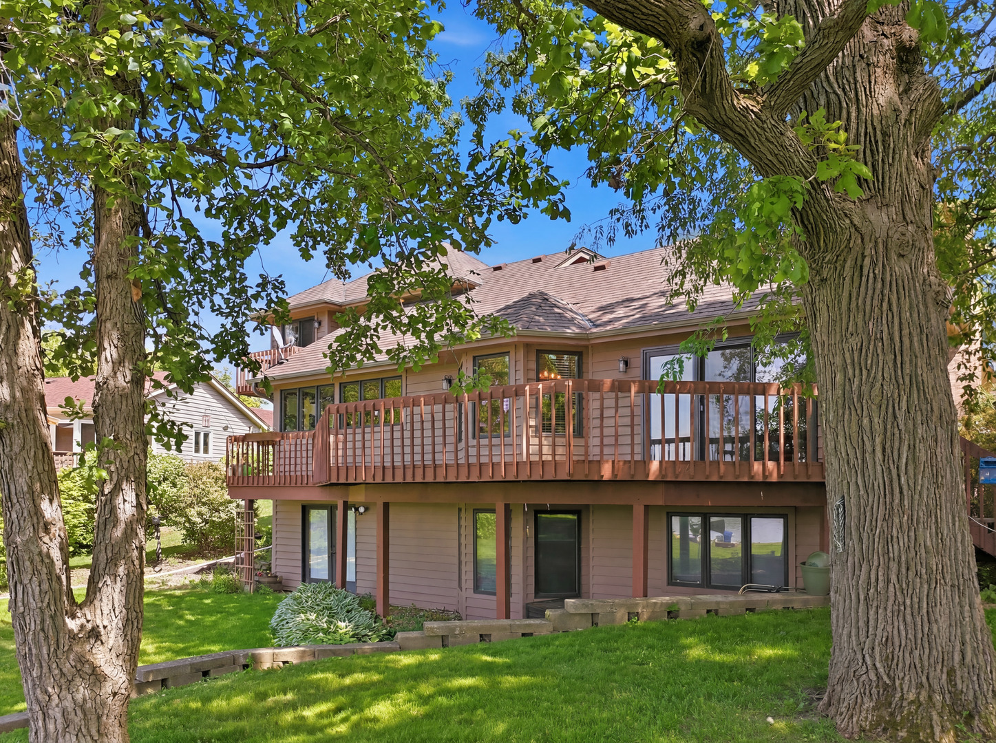 534 Whispering Pines Road Lindenhurst, IL 60046 - Photo 8 of 50