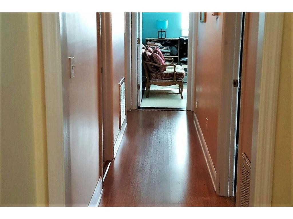 2810 Big Ridge Road Johnson City, TN 37601 - Photo 11 of 24 Hallway to Bedrooms