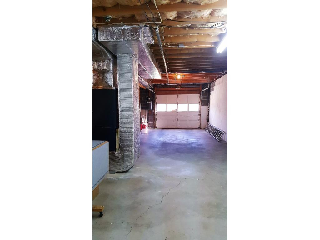 2810 Big Ridge Road Johnson City, TN 37601 - Photo 22 of 24 Drive Under Garage