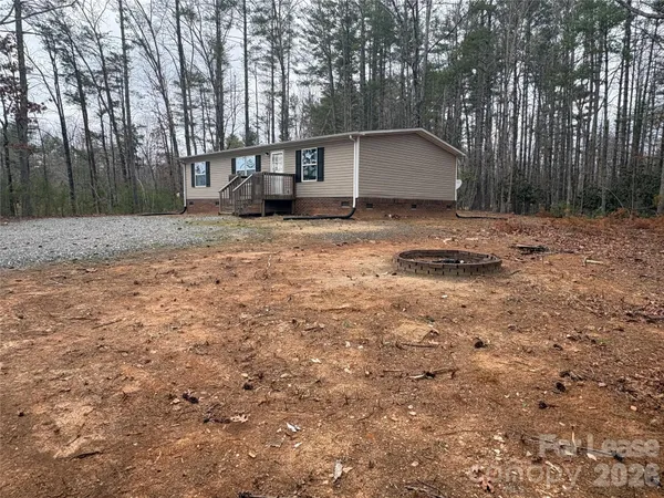 $1,200 | 1223 Jim McCall Road, Morganton, NC 28655