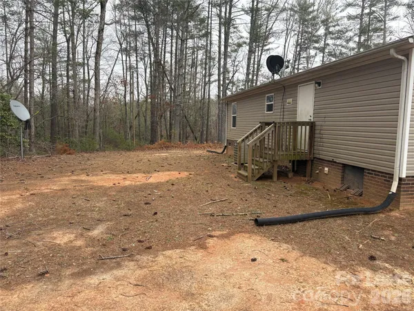$1,200 | 1223 Jim McCall Road, Morganton, NC 28655