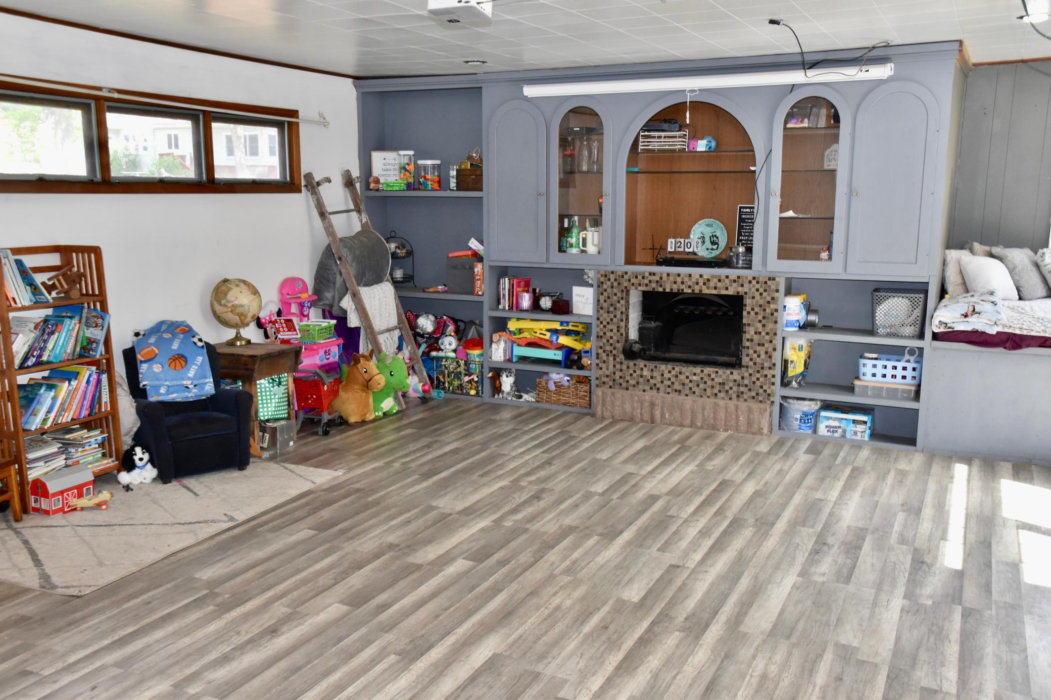 920 8th Street Sibley, IA 51249 - Photo 22 of 37