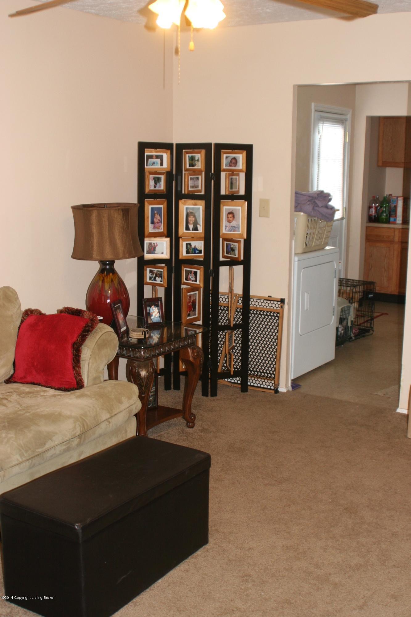 8705 James R Road Fairdale, KY 40118 - Photo 14 of 30 IMG_0034