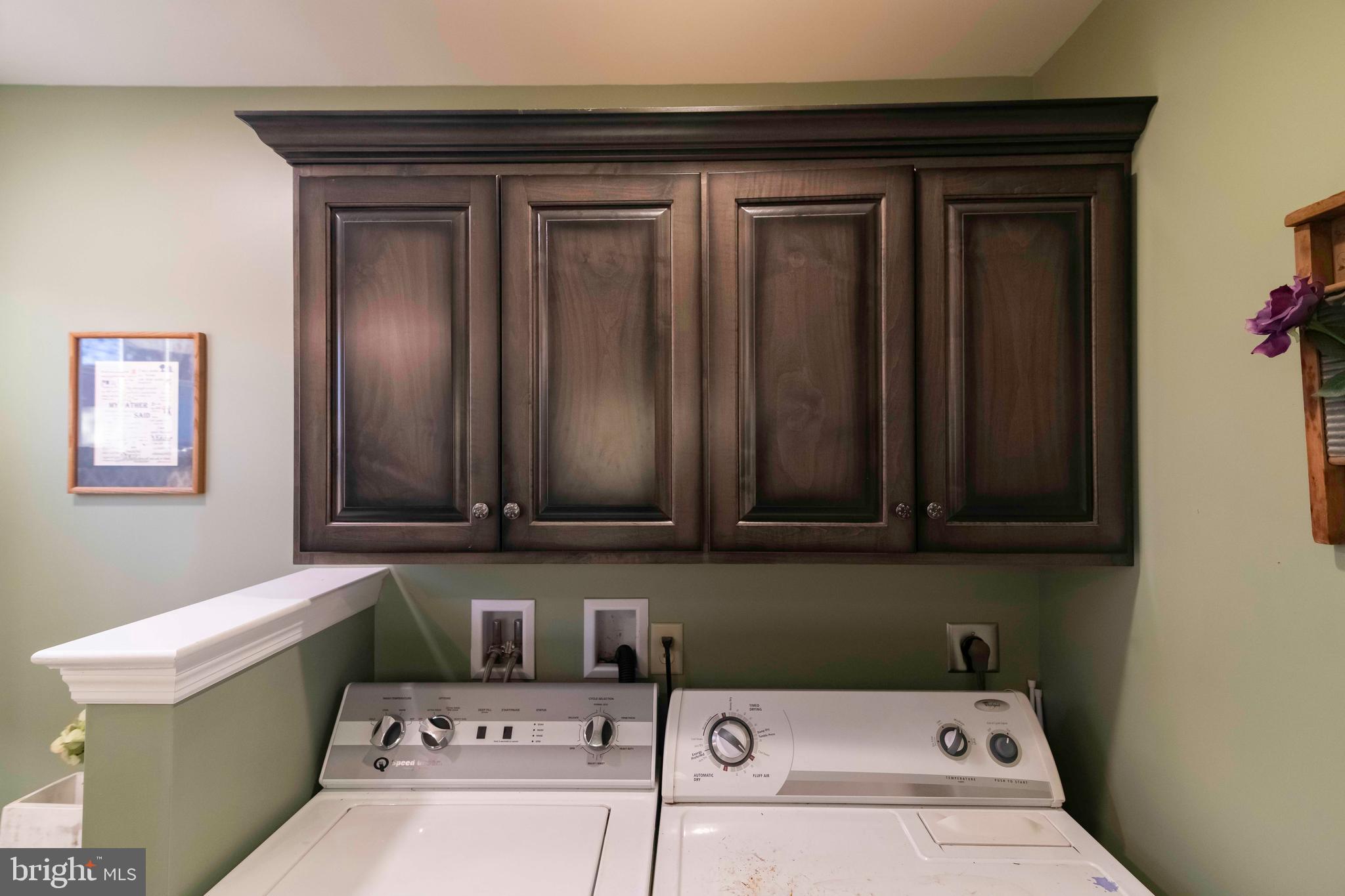 276 Cullen Road Oxford, PA 19363 - Photo 23 of 87 cabinets in laundry