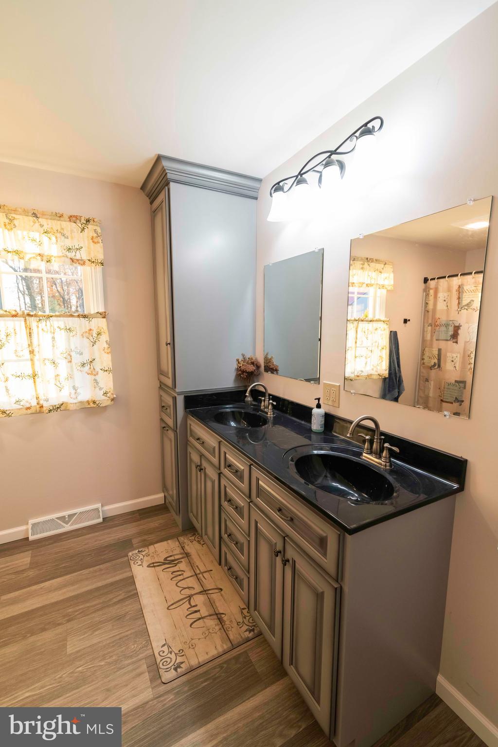 276 Cullen Road Oxford, PA 19363 - Photo 28 of 87 Primary Bath