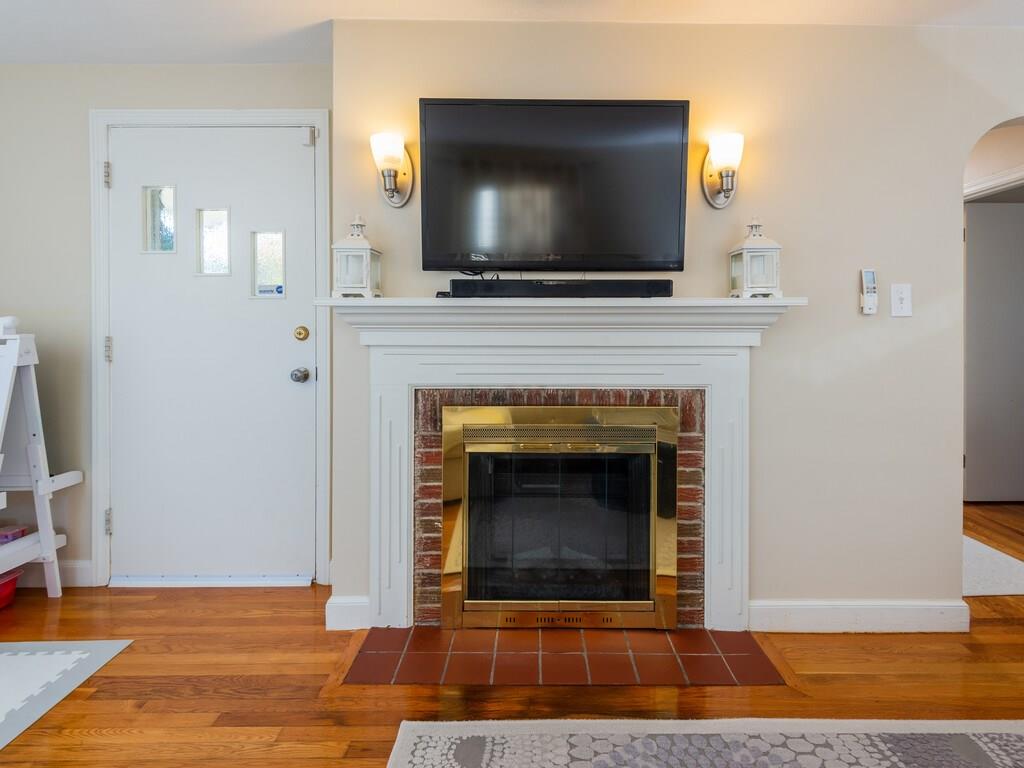 21 Thornton Road Worcester, MA 01606 - Photo 12 of 32 Gallery Image 12