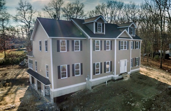 340 High Plain Road Andover, MA 01810 - Photo 2 of 12 Gallery Image 2