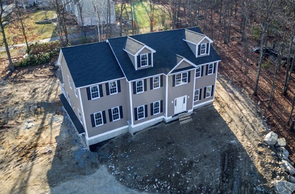 340 High Plain Road Andover, MA 01810 - Photo 3 of 12 Gallery Image 3