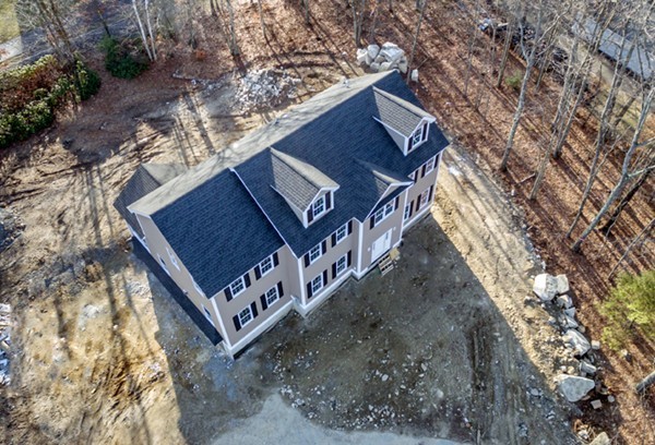 340 High Plain Road Andover, MA 01810 - Photo 4 of 12 Gallery Image 4