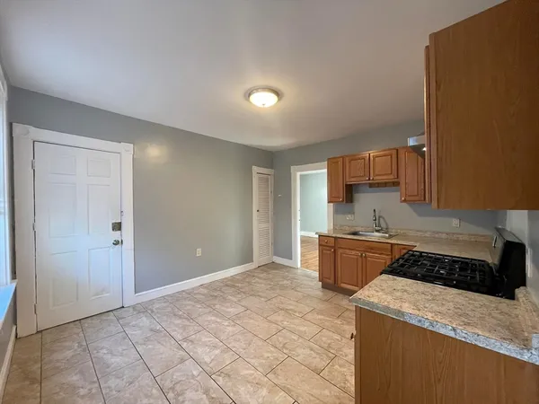 $2,900 | 20-22 Wilson Street, Unit 3, Lynn, MA 01902