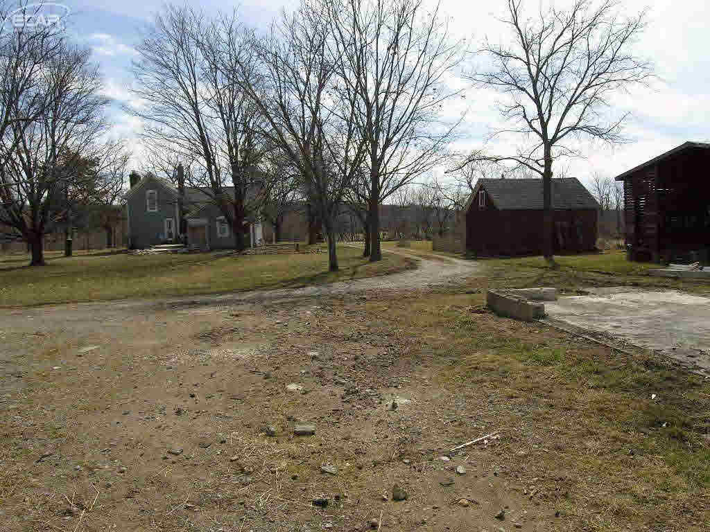 10323 County Line Road Goodrich, MI 48438 - Photo 45 of 70 21274129-44.JPG