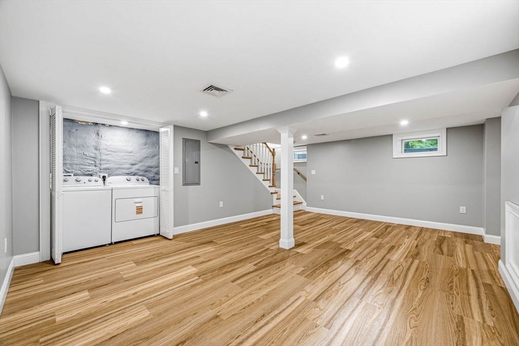 63 Russell Road Wellesley, MA 02482 - Photo 18 of 28 Gallery Image 18