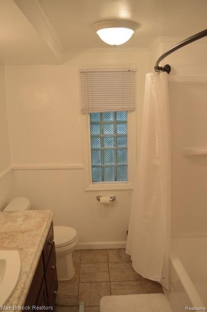 23862 Berg Road Southfield, MI 48033 - Photo 41 of 69 Bathroom.jpg