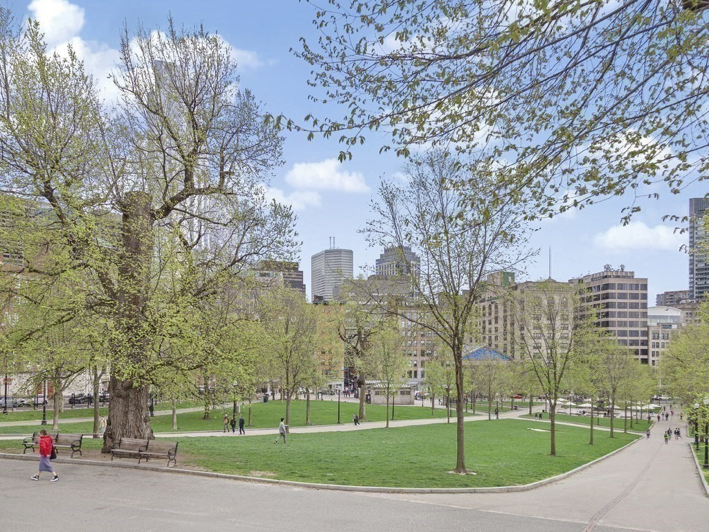 21 Beacon Street, Unit 5I Boston, MA 02108 - Photo 12 of 13 a view of a city view