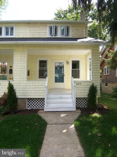 629 Deepdene Road Baltimore, MD 21210 - Photo 10 of 13 front view of a house with a yard