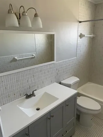 $1,575 | 1630 North 25th Avenue, Unit 12, Hollywood, FL 33020