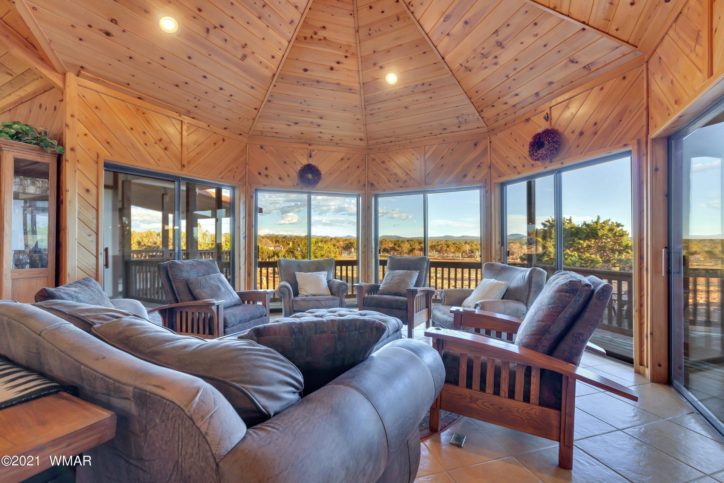 9125 Grant Road Show Low, AZ 85901 - Photo 11 of 64 Gallery Image 11