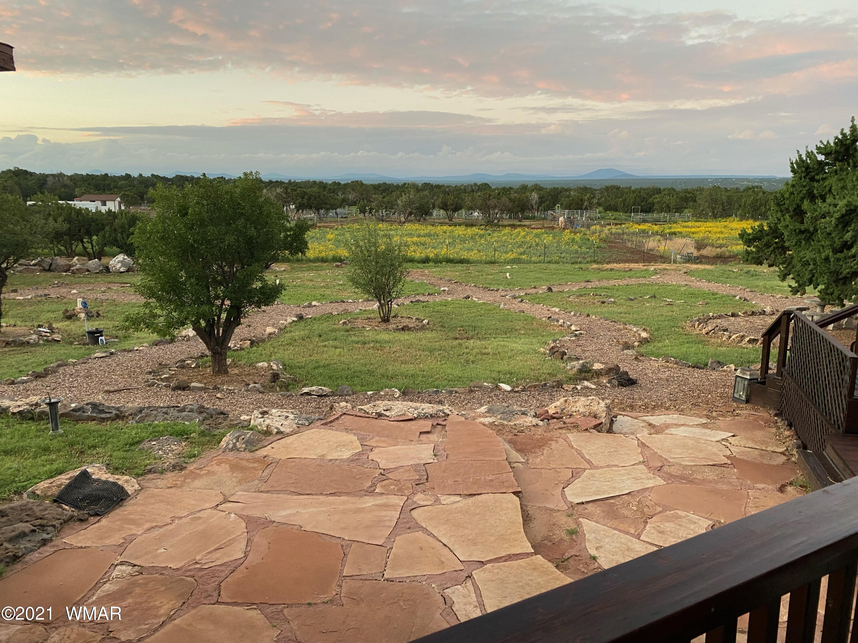 9125 Grant Road Show Low, AZ 85901 - Photo 63 of 64 Gallery Image 63