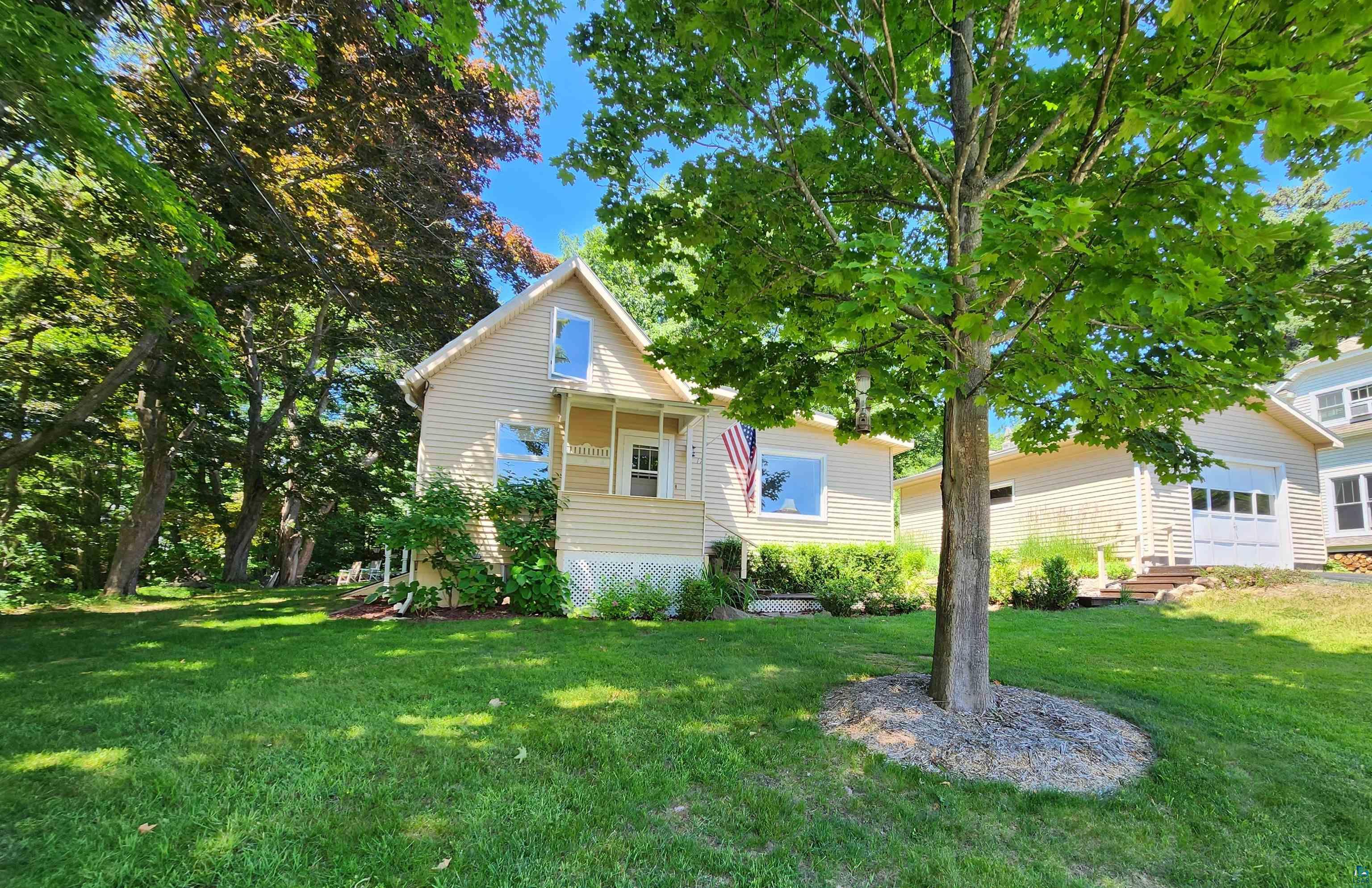 17 8th Street Bayfield, WI 54814 - Photo 1 of 37