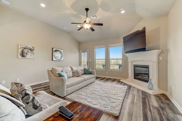 $659,300 | 2916 Old Course Drive, Unit 7, Austin, TX 78732