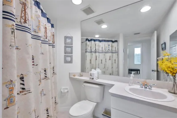 $2,500 | 1200 Country Club Drive, Unit 2301, Largo, FL 33771