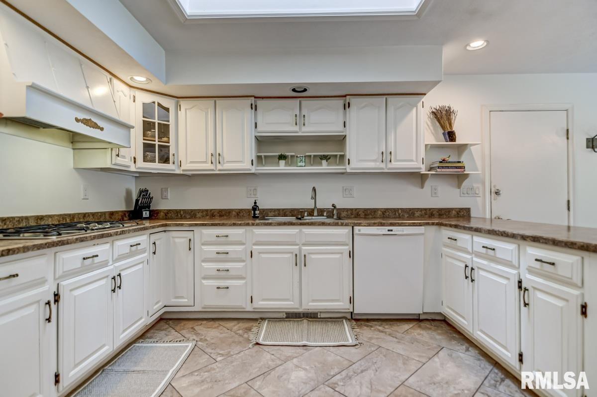 3500 Persimmon Drive Springfield, IL 62712 - Photo 25 of 61 Gallery Image 25