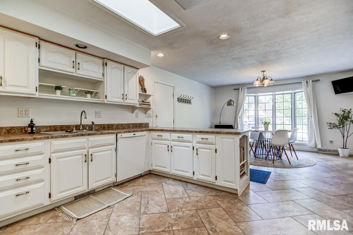 3500 Persimmon Drive Springfield, IL 62712 - Photo 26 of 61 Gallery Image 26