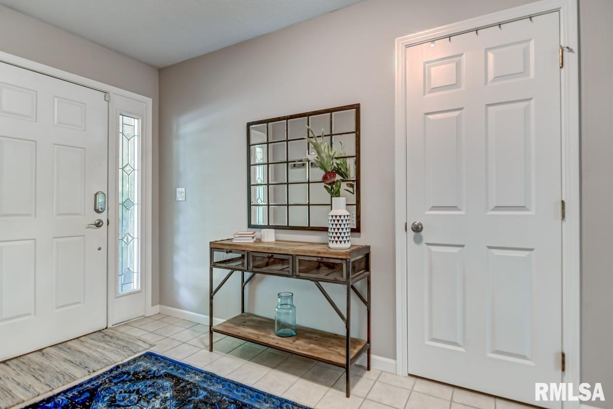3500 Persimmon Drive Springfield, IL 62712 - Photo 9 of 61 Gallery Image 9
