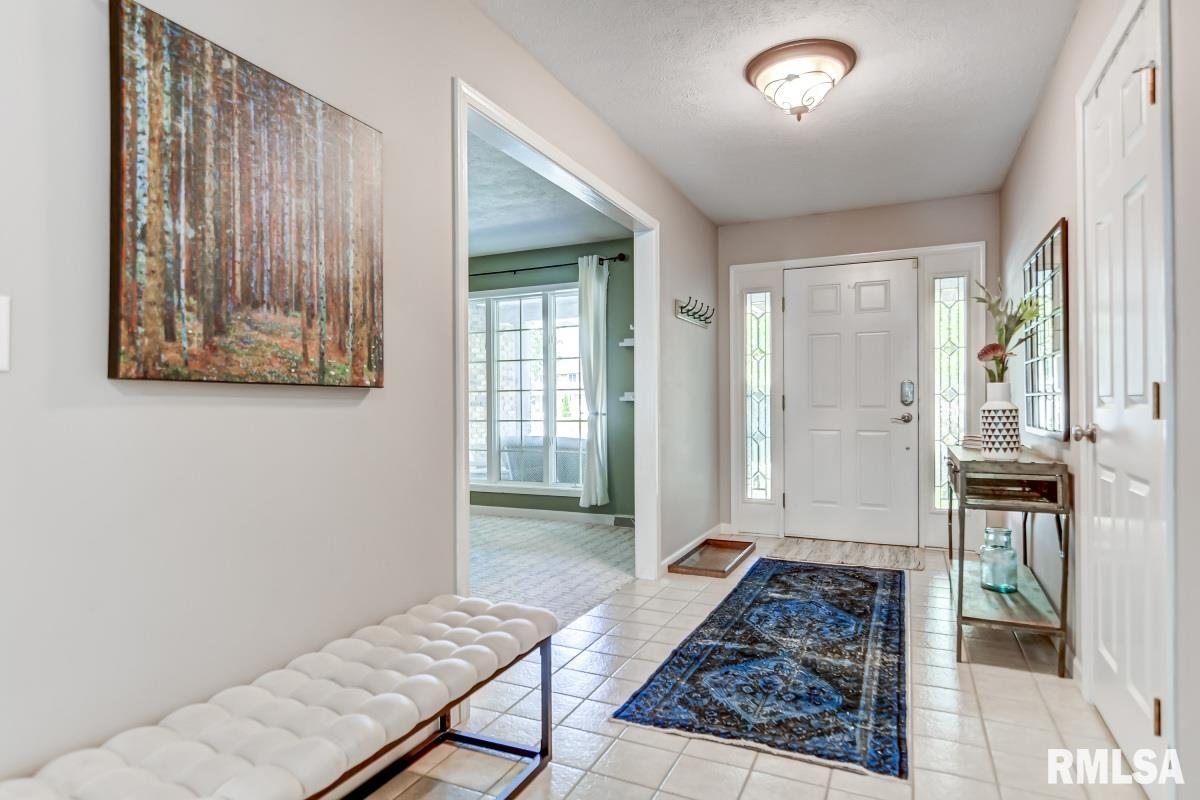3500 Persimmon Drive Springfield, IL 62712 - Photo 10 of 61 Gallery Image 10