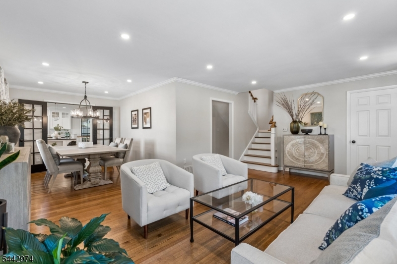 5 Raymond Street Chatham, NJ 07928 - Photo 4 of 32