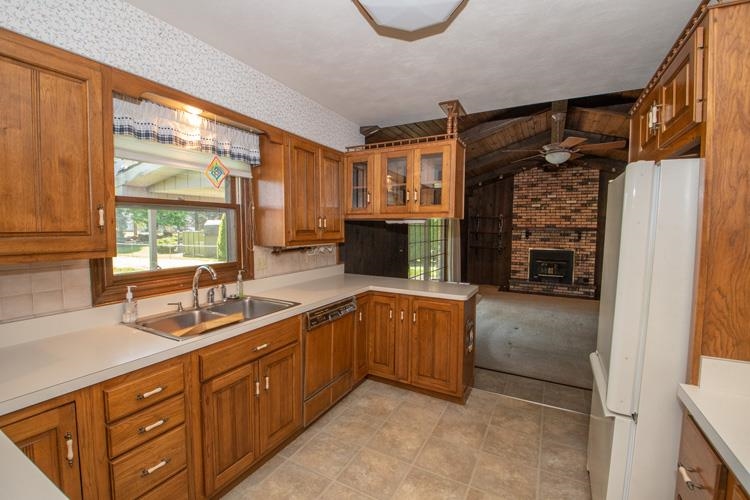 51832 Orange Road South Bend, IN 46628 - Photo 12 of 36 Gallery Image 12