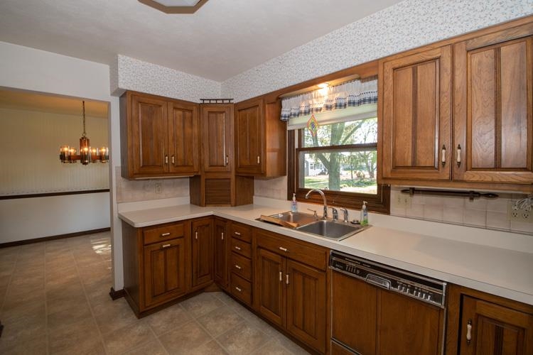 51832 Orange Road South Bend, IN 46628 - Photo 13 of 36 Gallery Image 13