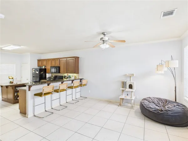 $1,890 | 138 Forest Drive, College Station, TX 77840