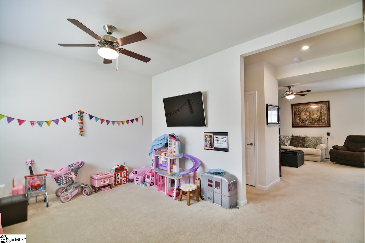 348 Bucklebury Road Greer, SC 29651 - Photo 11 of 31 Gallery Image 11