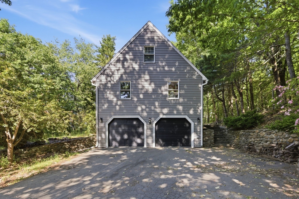 18 North Common Road Westminster, MA 01473 - Photo 2 of 16