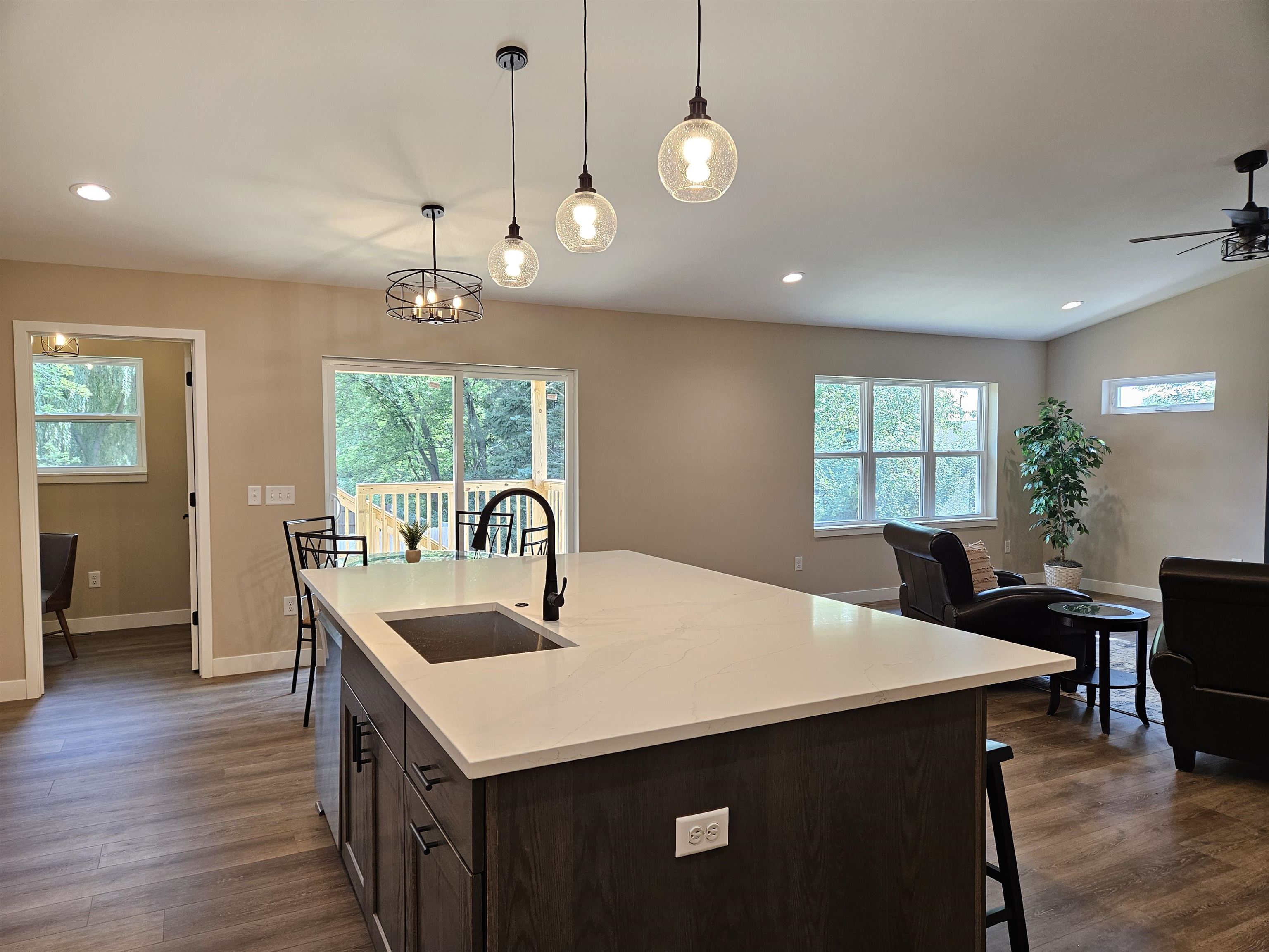 2634 Hamilton Street Portage, WI 53901 - Photo 4 of 39